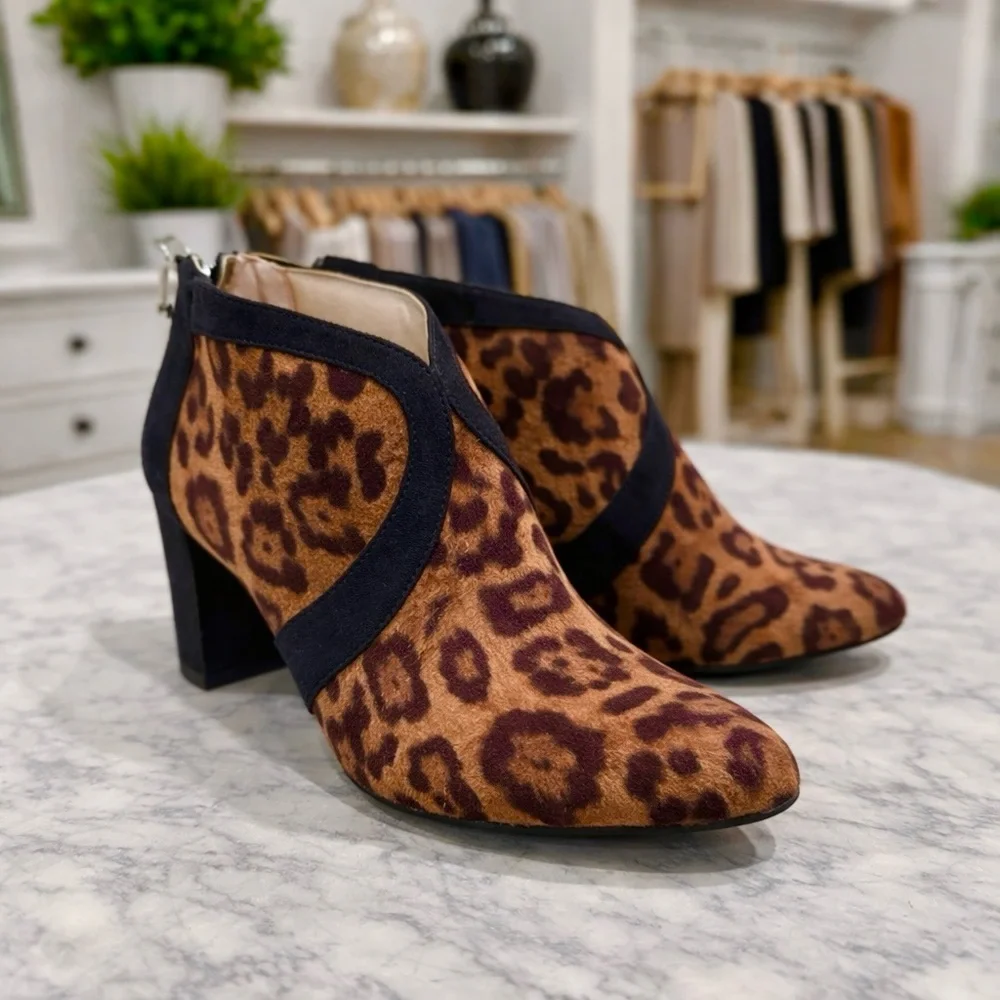 Life Stride Leopard Print Ankle Booties Size 6 Block Heel NWOT